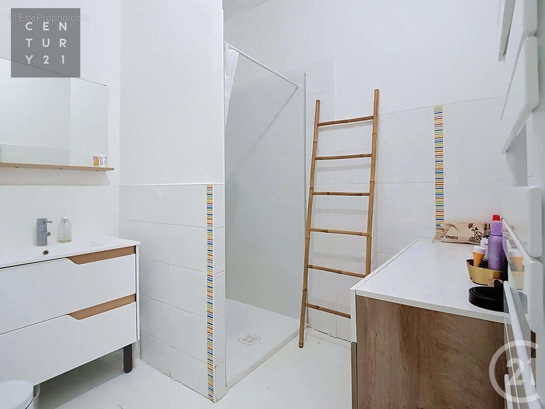 Appartement 149 m² à Saint-Andre-Les-Vergers  - photo 6