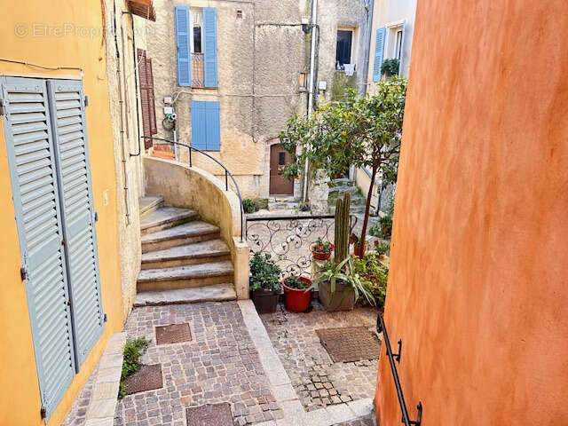 Appartement à HYERES