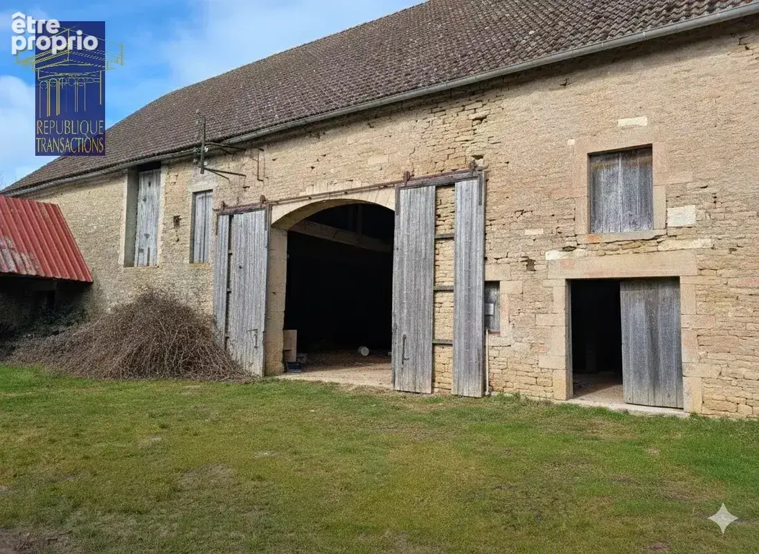 Authentique corps de ferme bourguignon  gros potentiel à rénover - photo 7