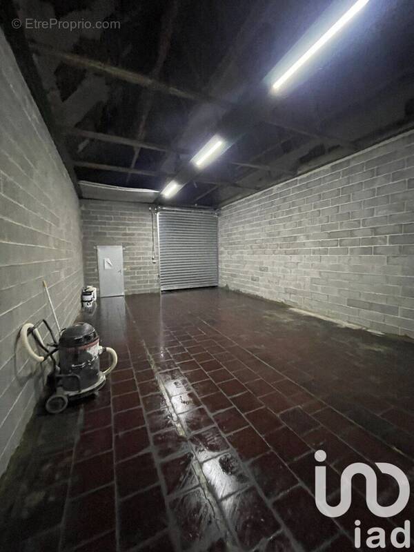 Photo 1 - Parking à WATTRELOS