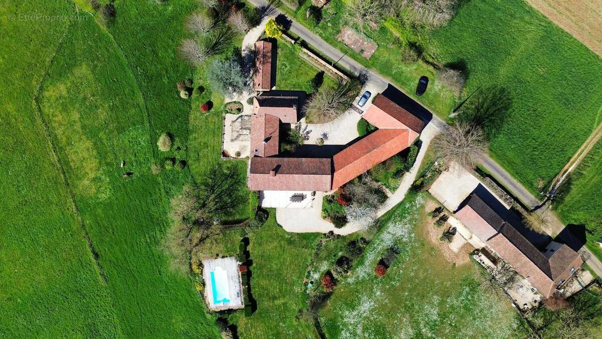 djifly202504011553284051743515639298photooptimized - Maison à CARVES