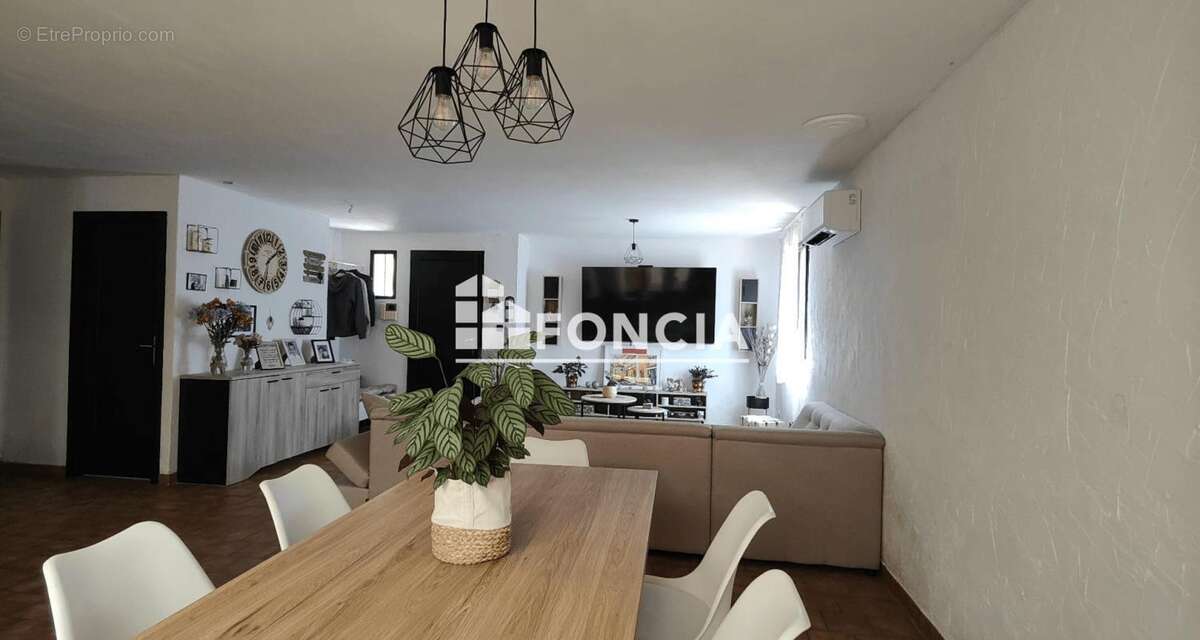 Maison à LA LONDE-LES-MAURES