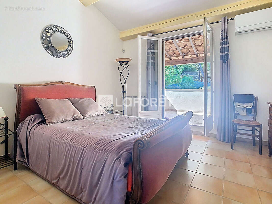 Maison La Valette-du-Var -  5 pièces - 154 m² - photo 12