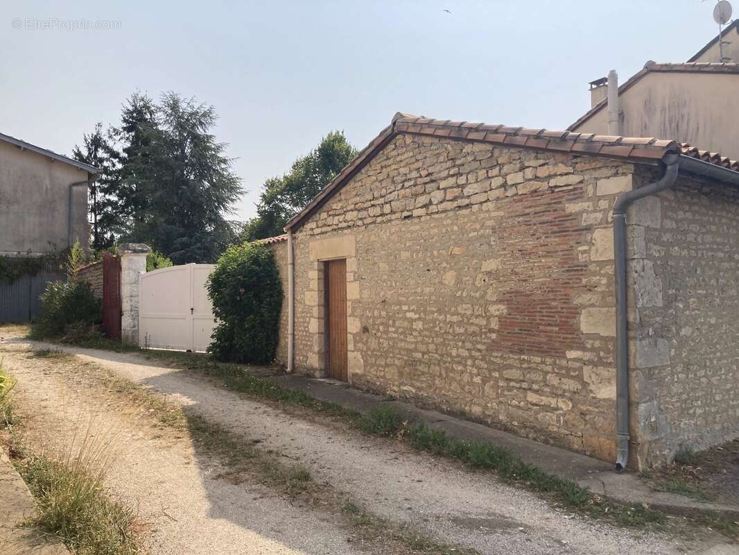Maison de village avec de vastes espaces de vie - photo 19