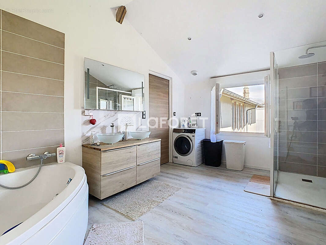 Maison à LA NEUVILLE-AUX-BOIS