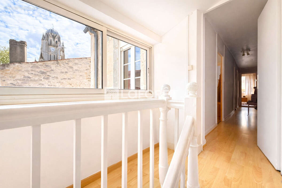 Appartement à SAINTES