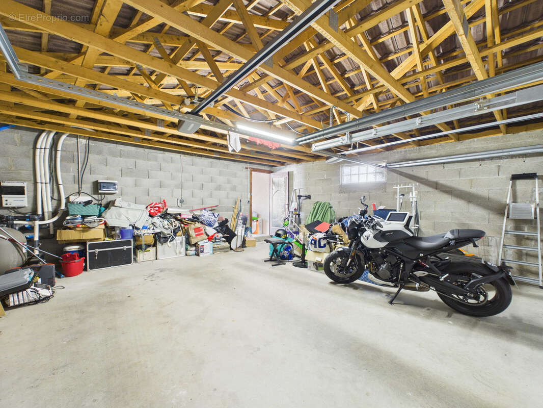 Maison à MONTROND-LES-BAINS