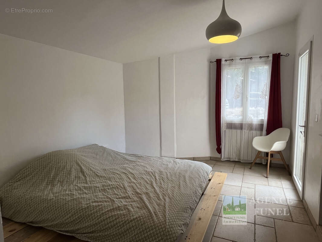 St Vallier-de-Thiey - Villa individuelle de plain-pied 4 chambres Terrain 1924 m2 - photo 23