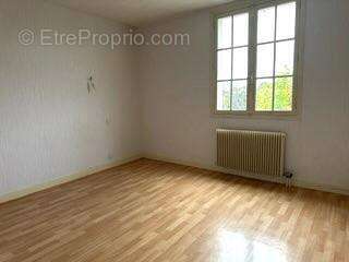 CH 2 - Maison à OLORON-SAINTE-MARIE