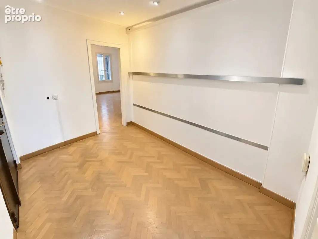 Appartement / cabinet professionel cœur 8ème prado - photo 11