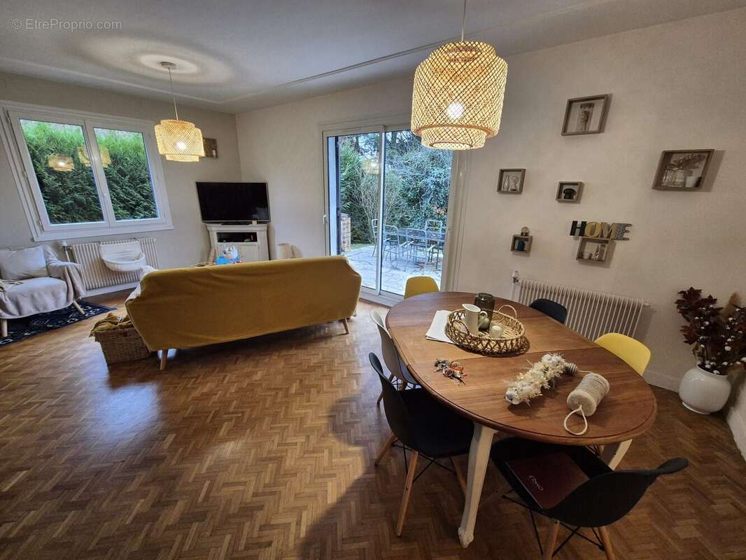 Maison à MASLEON