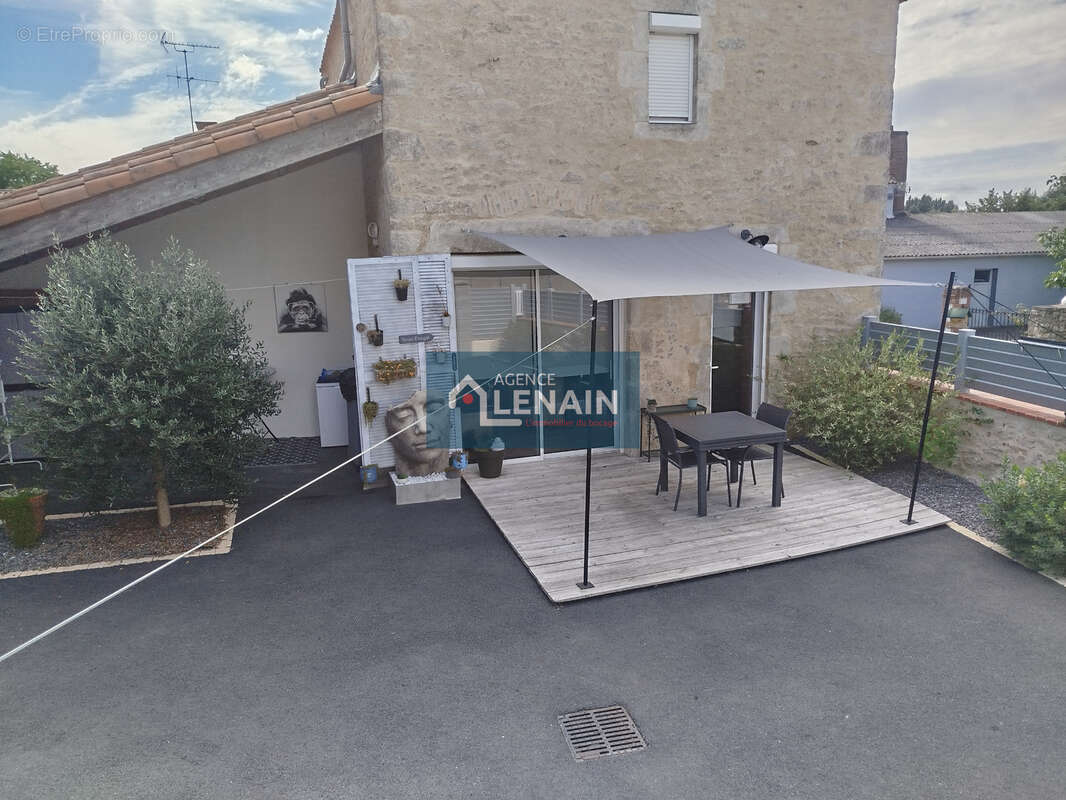 Maison de Bourg en pierre - photo 3