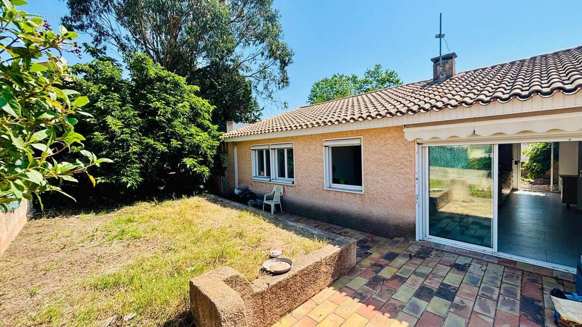 Photo 1 - Maison à PUGET-SUR-ARGENS