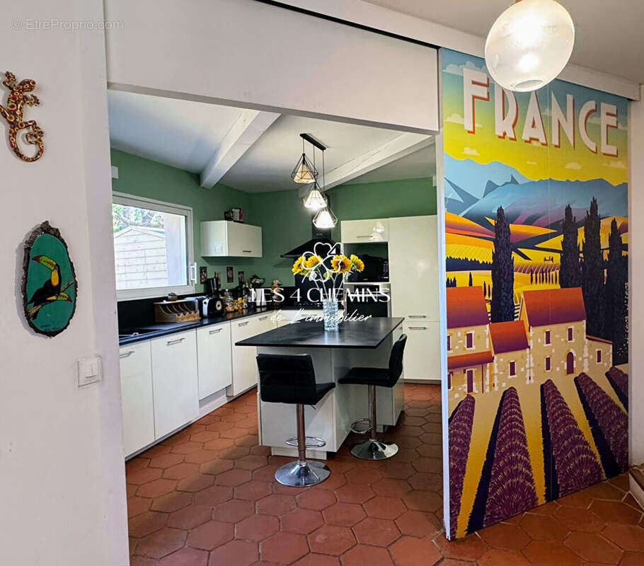 A vendre, belle villa  provençale 7 pièces 270 m2 sur 5000 m2 boisé - photo 11