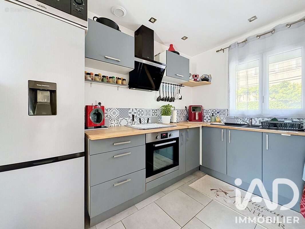 Maison 98 m² à Istres  - photo 3