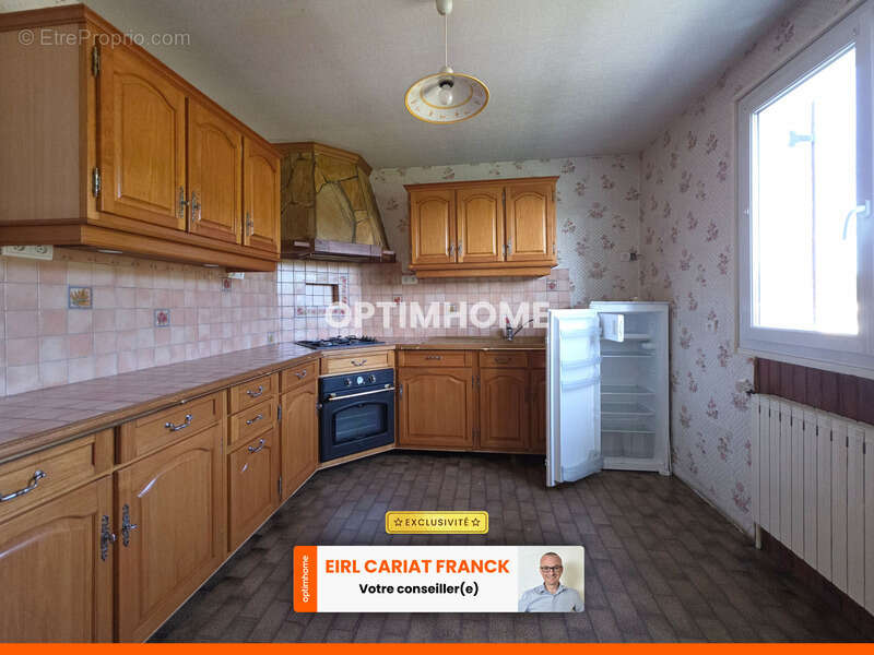 Maison de 146 m² avec dépendances, l’ensemble sur 2405 m² de terrain clos - photo 3