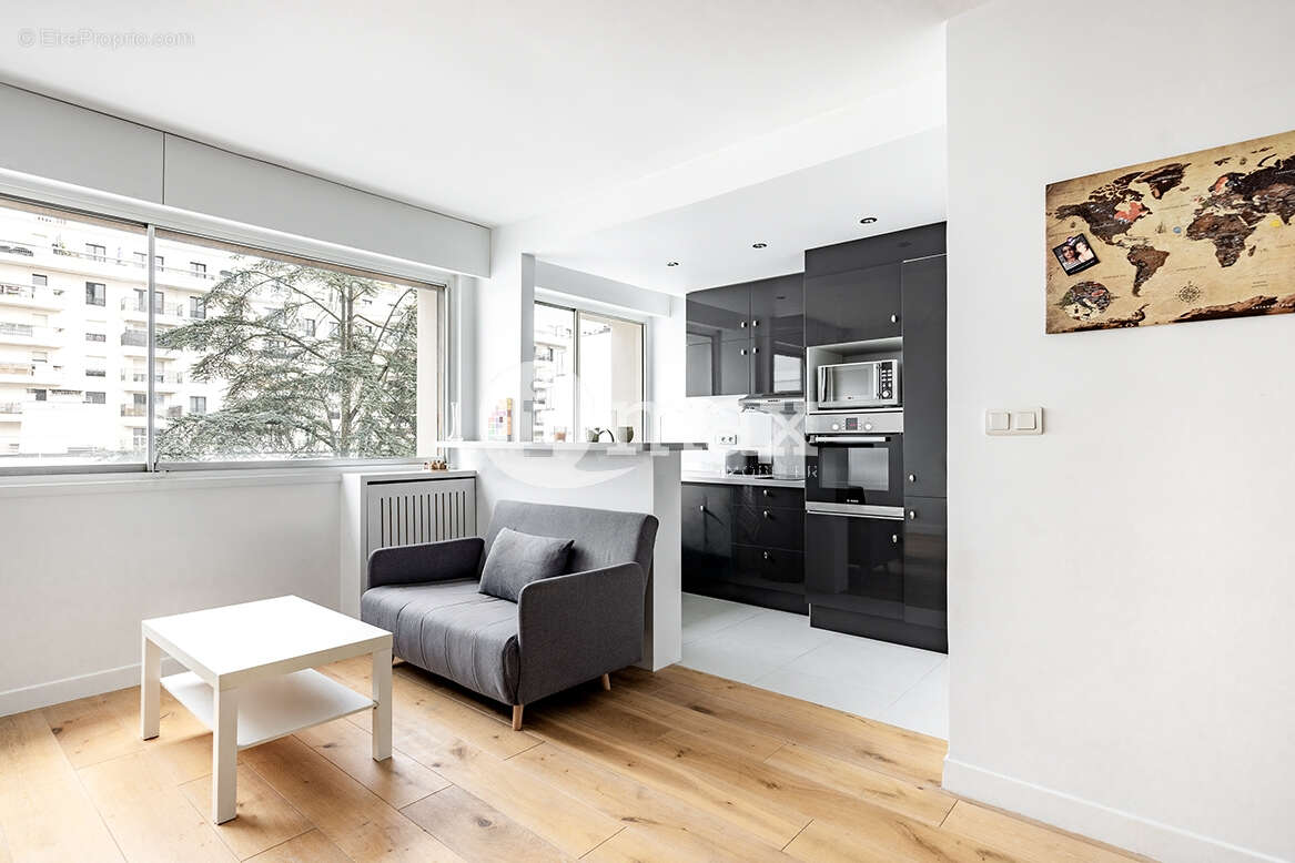 Appartement à LEVALLOIS-PERRET