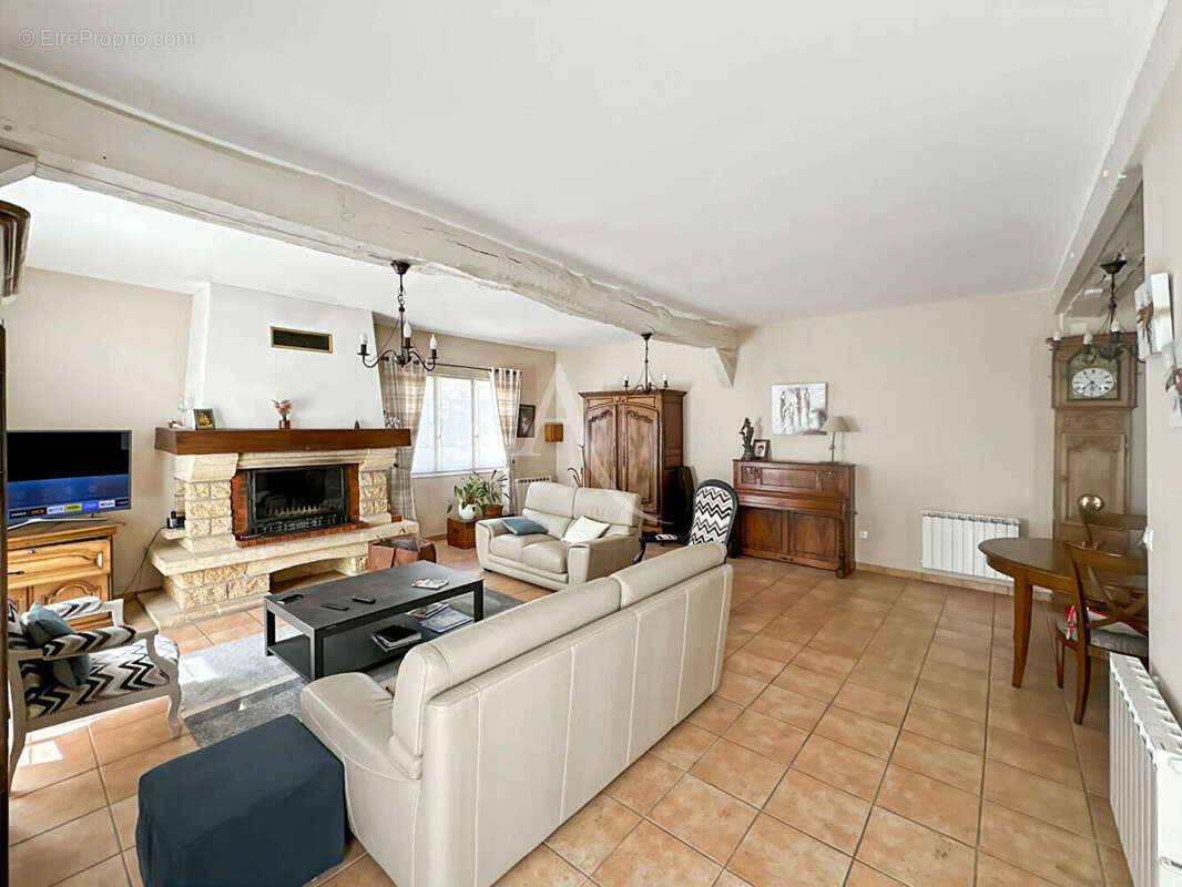 Maison à ETREPAGNY