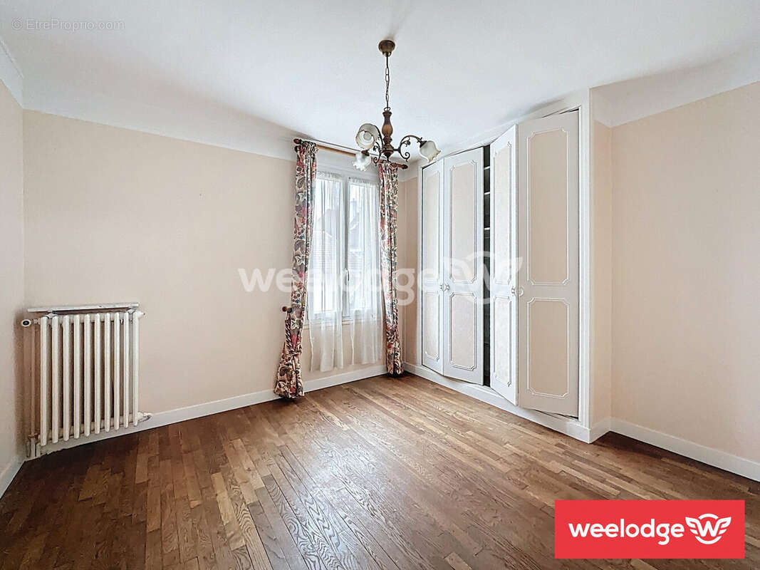 Maison à JOUY-LE-MOUTIER