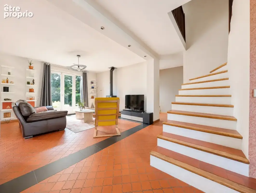 Maison familiale 5 chambres dans un cadre privilégié à Saint-Germain-de-la-Grange - photo 4