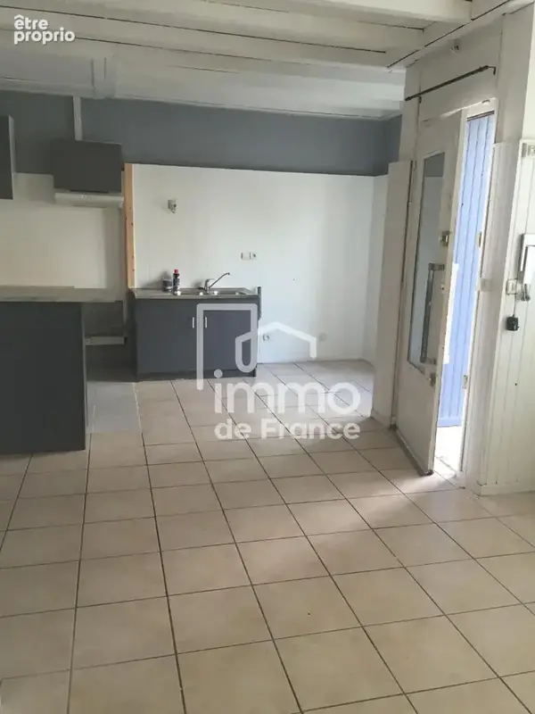 Ambérieu-en-Bugey : immeuble de rapport de 6 appartements et 1 local, à proximité immédiate de la gare - photo 15