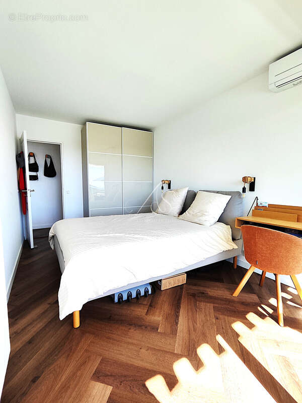 Appartement à MANDELIEU-LA-NAPOULE
