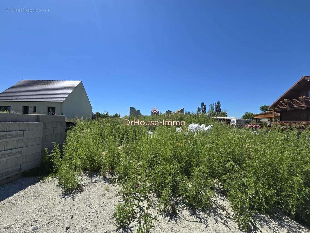500 m² à Crapeaumesnil  - photo 12