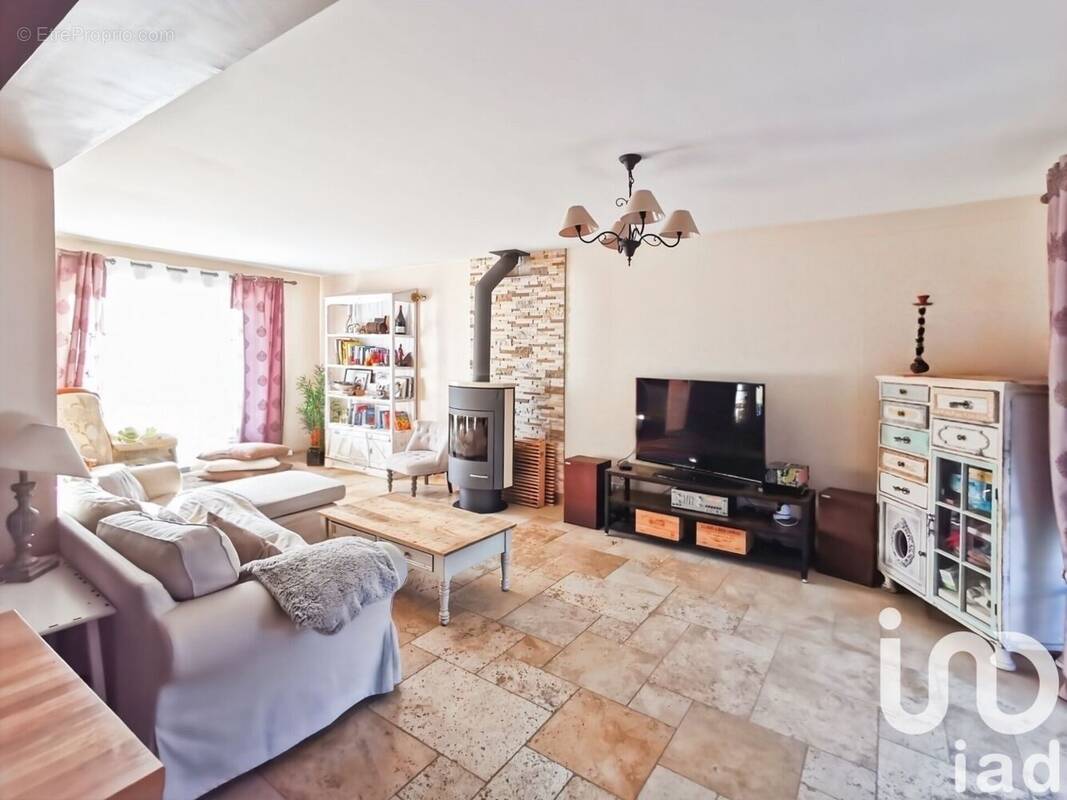 Photo 1 - Maison à COMBS-LA-VILLE