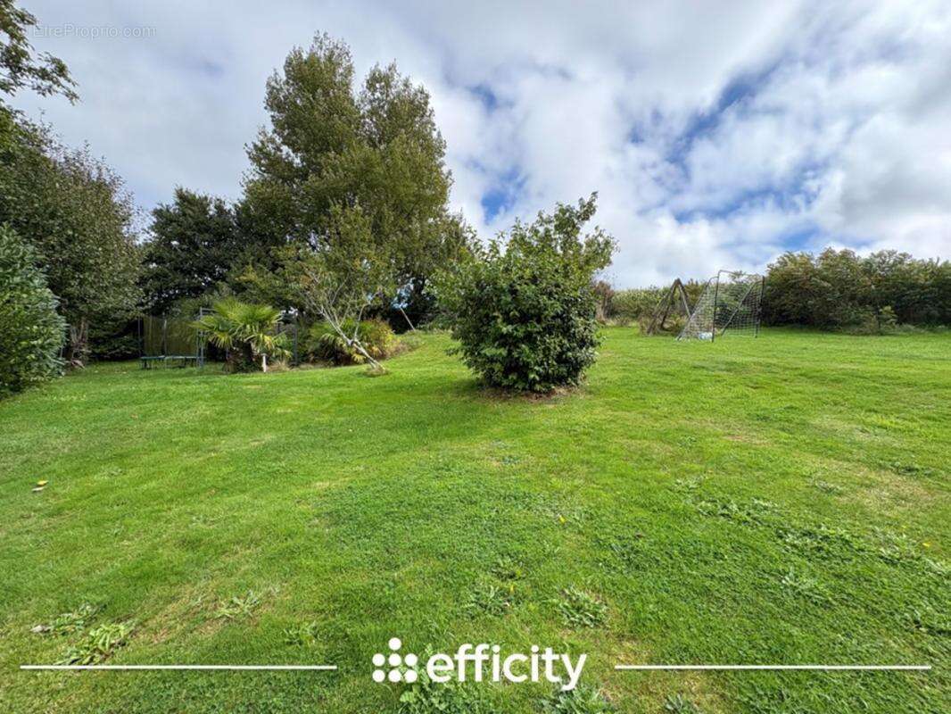 Maison à PLONEOUR-LANVERN