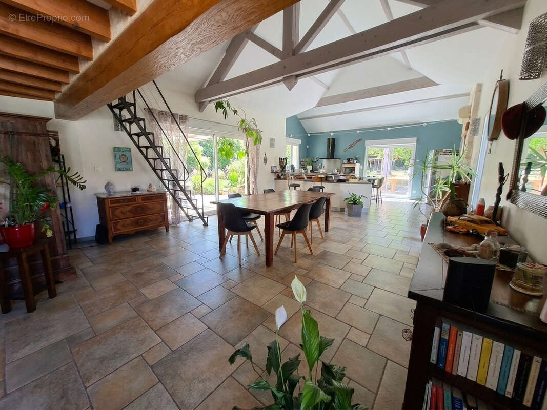 Maison 210m² à antogny-le-tillac - photo 5