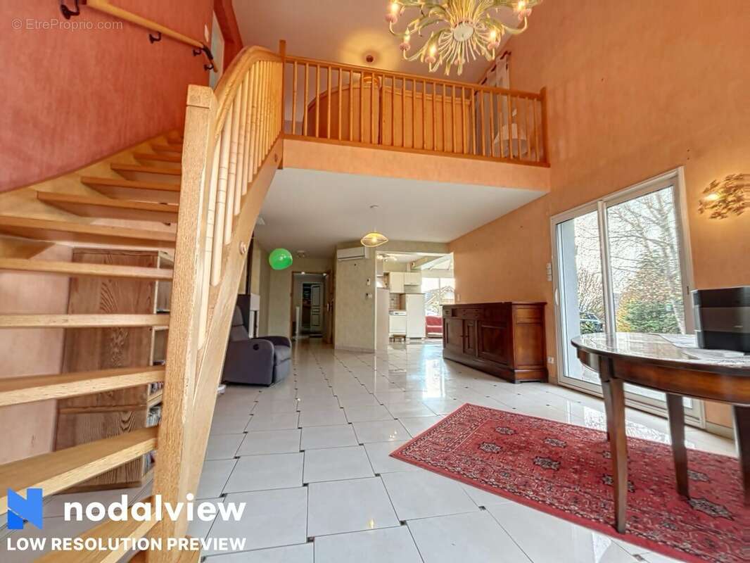 Maison à ATHESANS-ETROITEFONTAINE