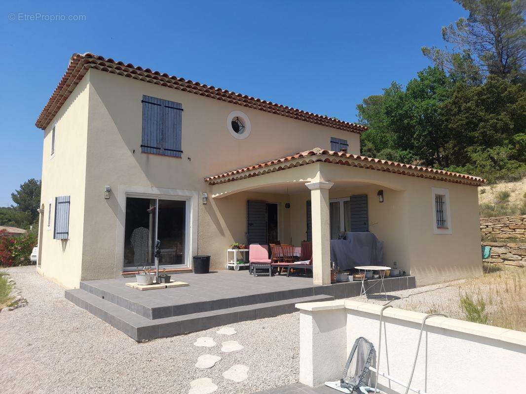 Maison à GINASSERVIS