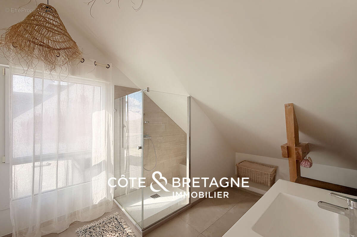 Maison à LE HEZO