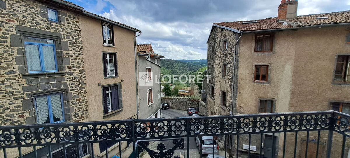 Maison à SAINT-FLOUR