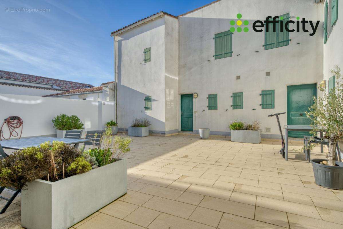 Appartement à SAINT-MARTIN-DE-RE