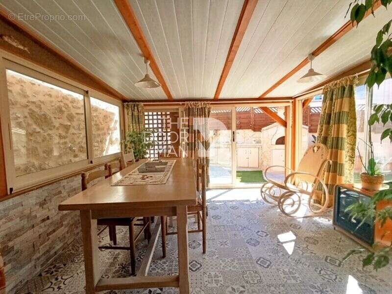 Maison à SIX-FOURS-LES-PLAGES