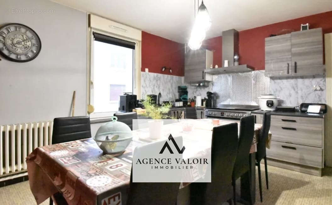Appartement à REMILLY