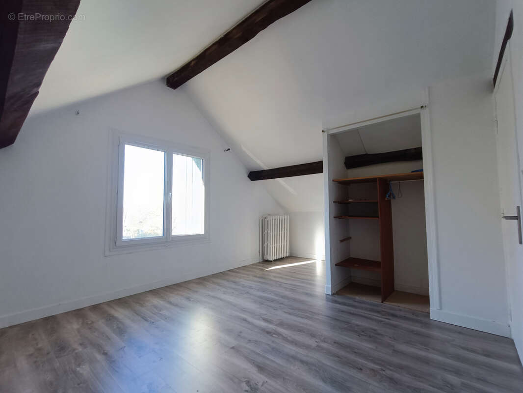 Maison à JUSSY-LE-CHAUDRIER