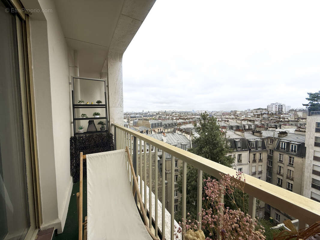 Appartement à PARIS-14E