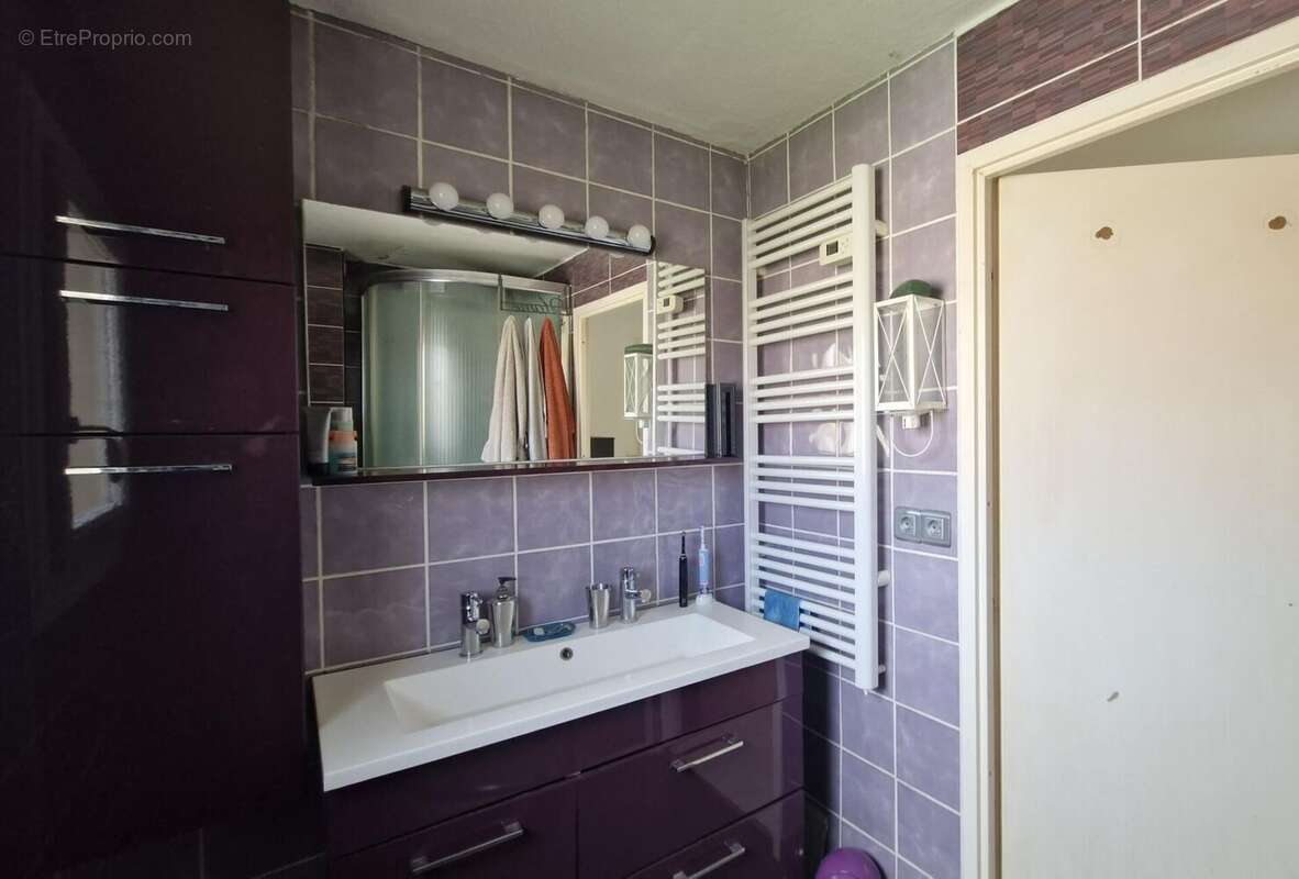 Photo 7 - Maison à MEYZIEU