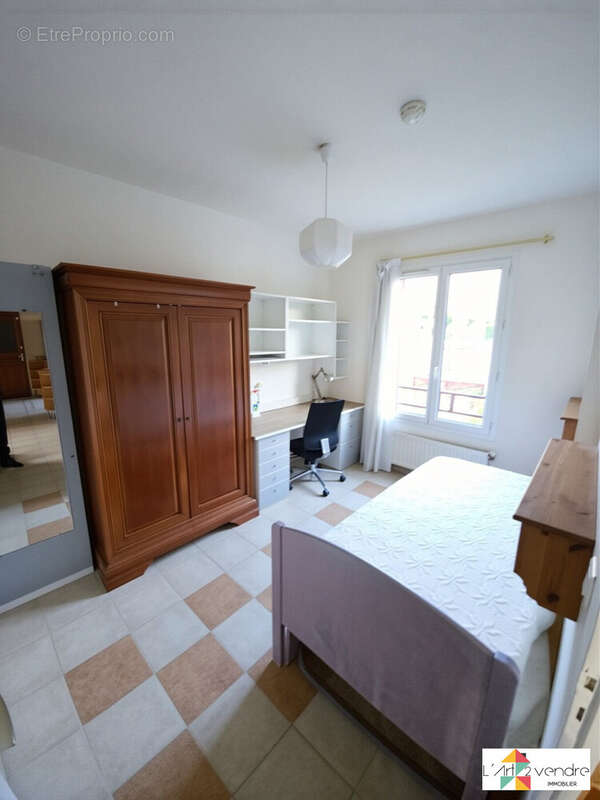 Maison à VARENNES-JARCY