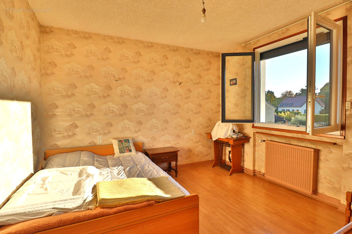 Maison à SAINT-PARRES-AUX-TERTRES