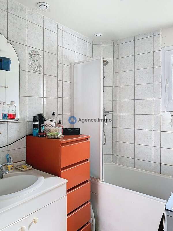 Maison à SAINT-LAURENT-DE-LIN