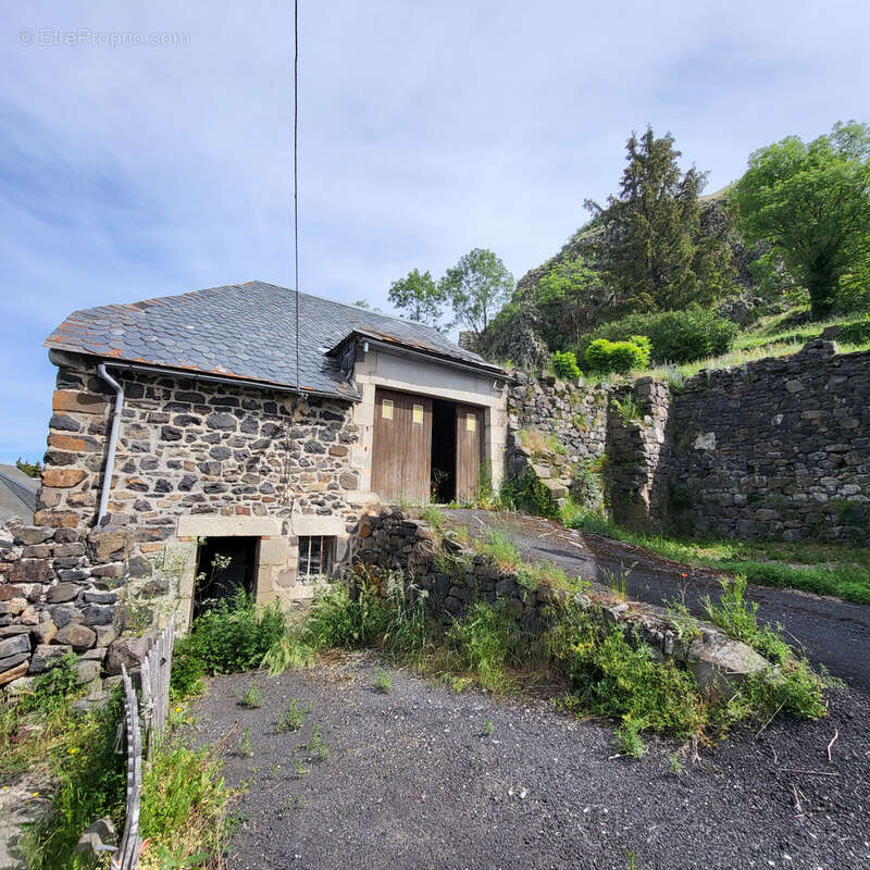 Maison à APCHON