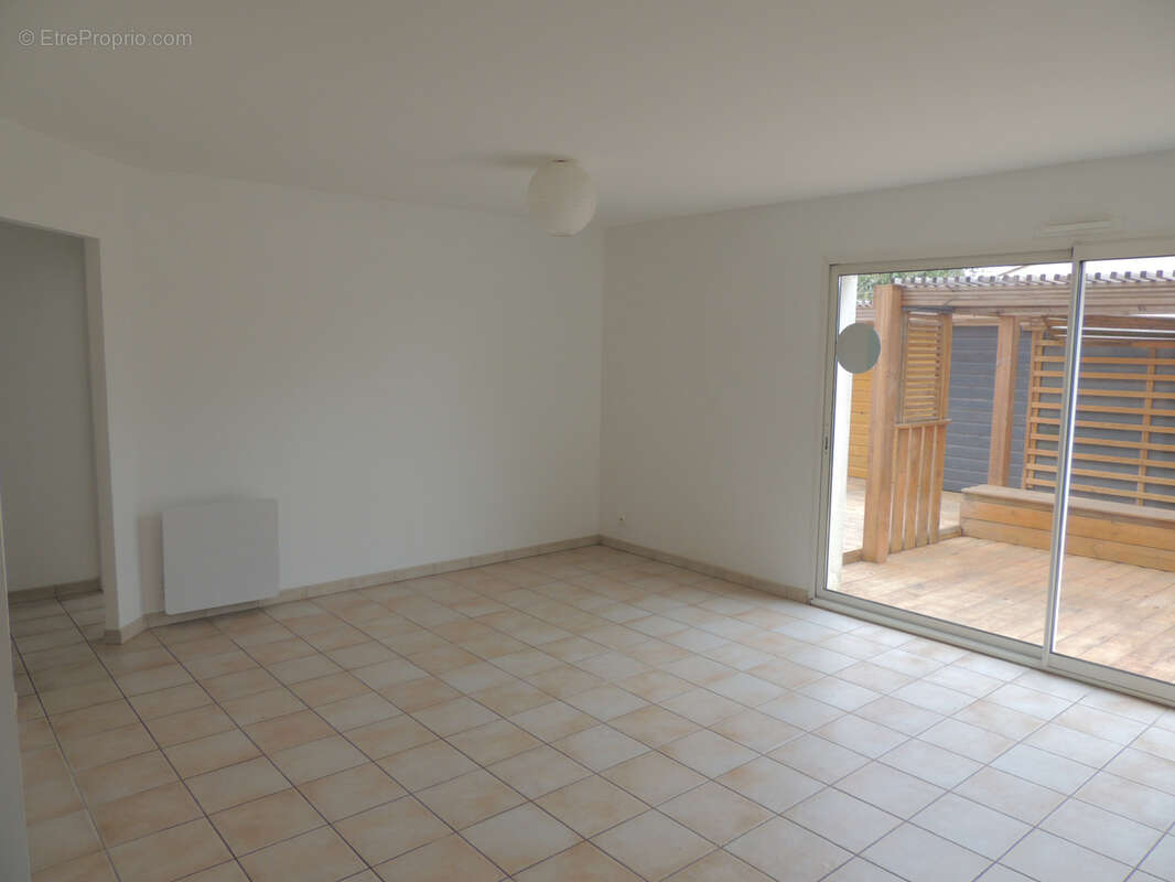 Maison à SAINTE-FLORENCE