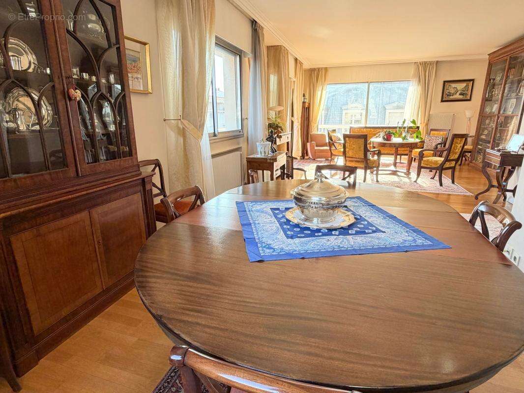 Appartement à LYON-6E