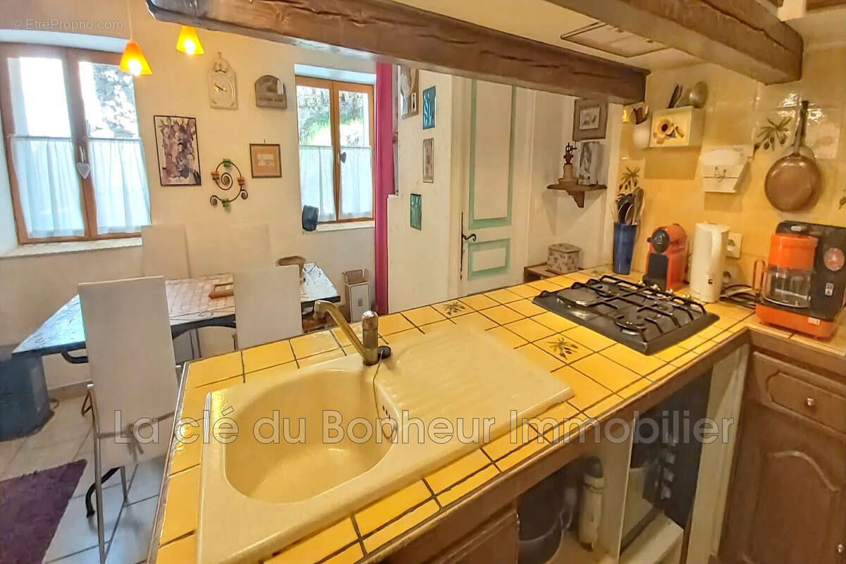 Maison 74 m² à Riez  - photo 3
