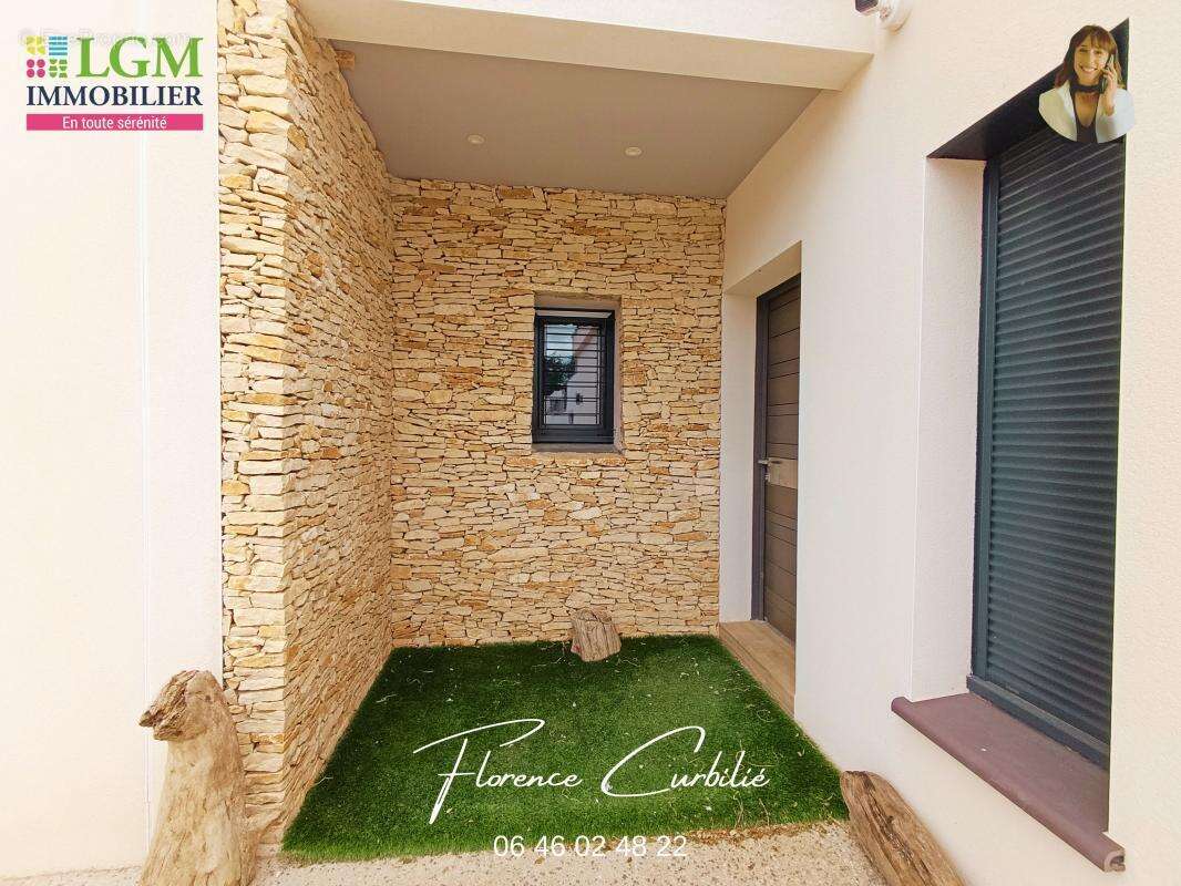 Villa contemporaine 4 chambres avec piscine et garage sur un terrain de 3000m² à l'abri des regards - photo 9