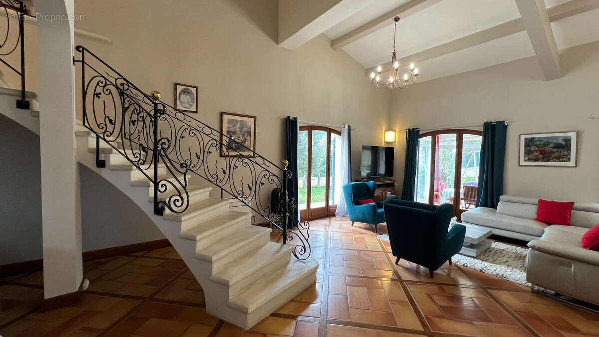 Maison à NANS-LES-PINS