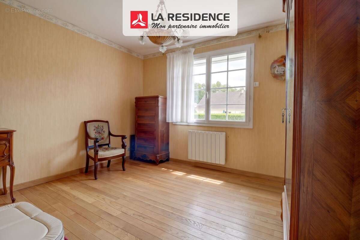 Maison 93 m² à Houdan  - photo 6